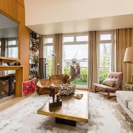 Unique Location Of This Penthouse Offers You The Tranquility Of A Private Appartamento